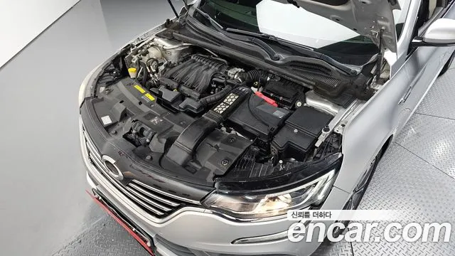 Renault Megane 2018 thumb 10