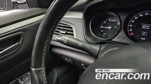 Renault Megane 2018 thumb 8