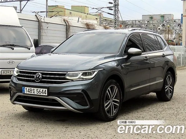 Volkswagen Tiguan 2023 thumb 2