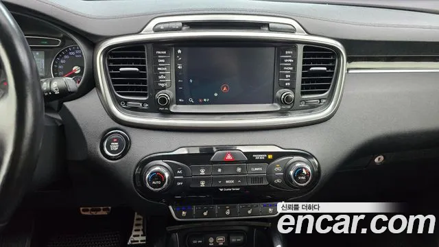 Kia Sorento 2017 thumb 5