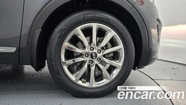 Kia Sorento 2017 thumb 12