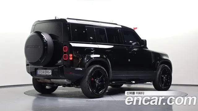 Land Rover Defender 2023 thumb 6