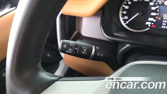 Land Rover Defender 2023 thumb 2