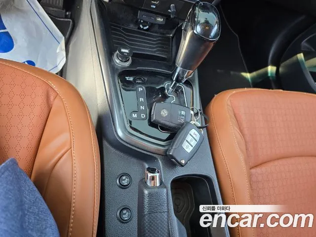 KG_Mobility_Ssangyong TIBOLI 2017 thumb 8