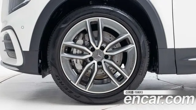 Mercedes-Benz GLB 2025 thumb 5