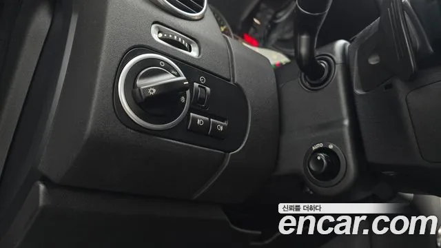 Land Rover Discovery 2014 thumb 5