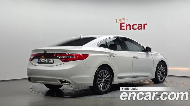 Hyundai Grandeur 2013 thumb 3