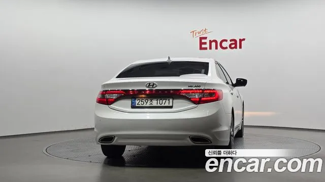 Hyundai Grandeur 2013 thumb 6