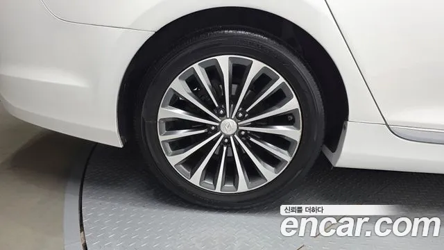 Hyundai Grandeur 2013 thumb 10
