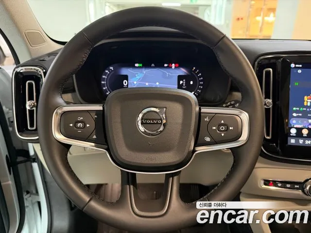Volvo XC40 2026 thumb 8