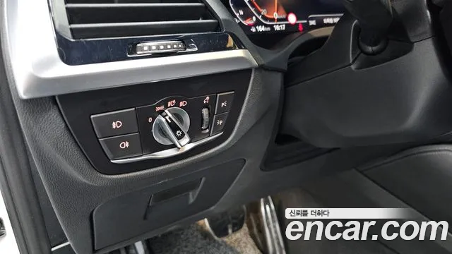 BMW X4 2020 thumb 2