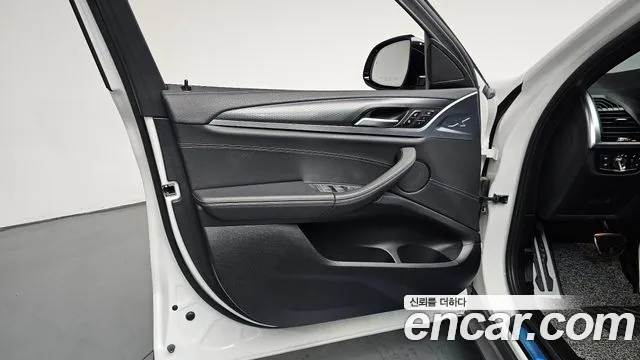 BMW X4 2020 thumb 12