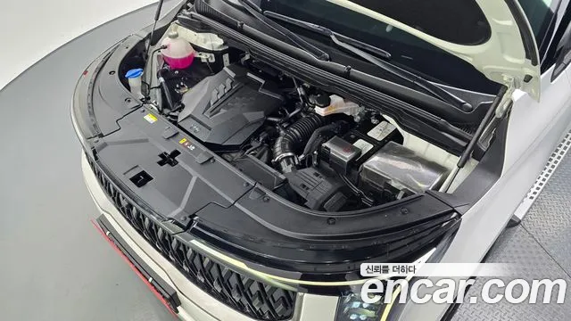 Kia Carnival 2024 thumb 2