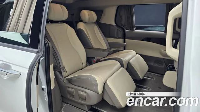 Kia Carnival 2024 thumb 5