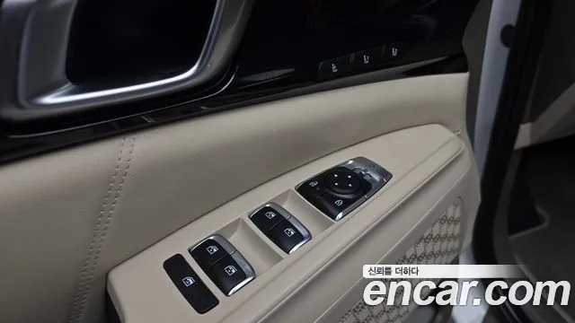 Kia Carnival 2024 thumb 12