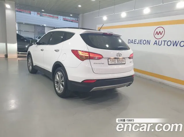 Hyundai Santa Fe 2013 thumb 12
