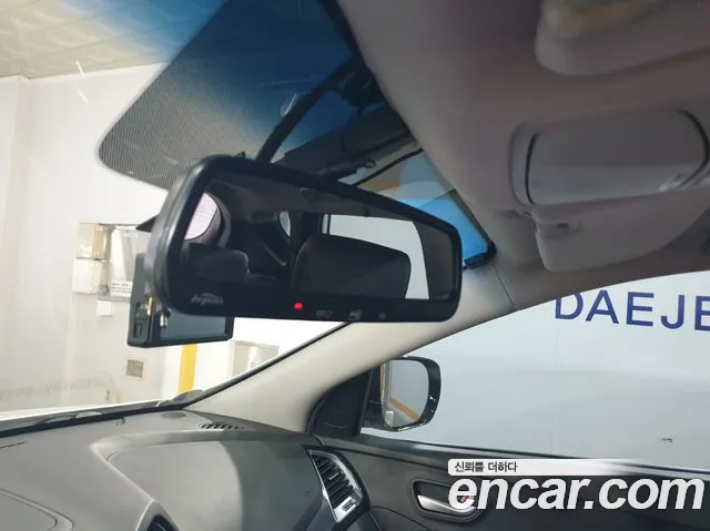 Hyundai Santa Fe 2013 thumb 3