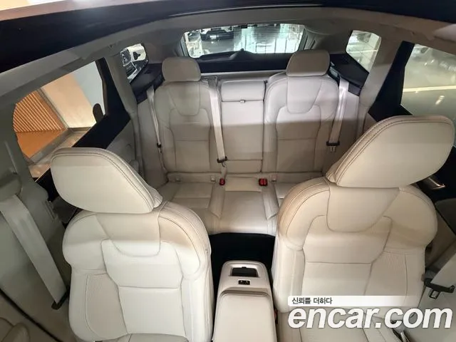 Volvo XC60 2026 thumb 12