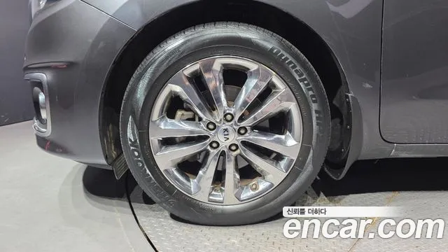 Kia Carnival 2018 thumb 7