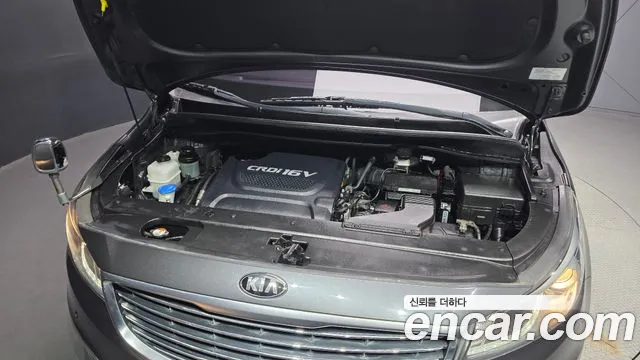 Kia Carnival 2018 thumb 5