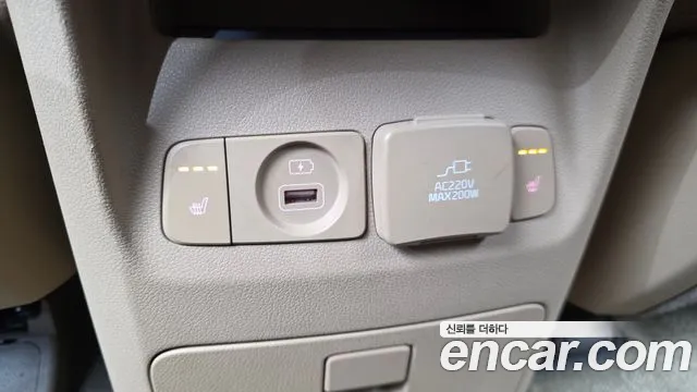 Kia Carnival 2019 thumb 12