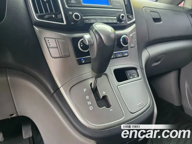 Hyundai Starex 2018 thumb 9