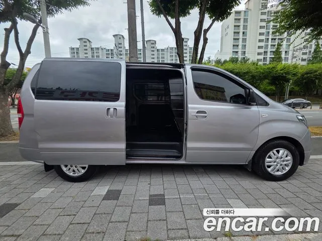 Hyundai Starex 2018 thumb 3
