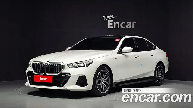 BMW 5 серии 2025 thumb 2