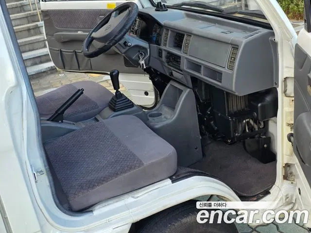 Chevrolet labo 2006 thumb 8