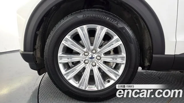 Ford Explorer 2020 thumb 10