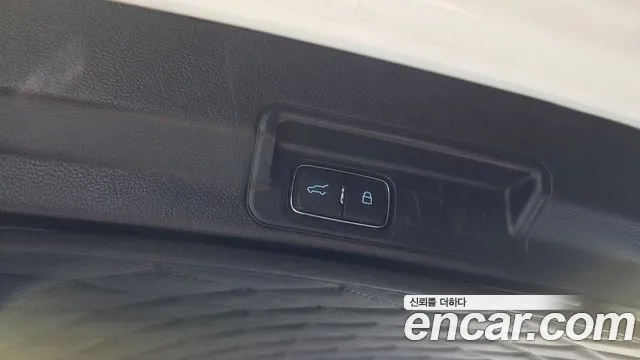 Ford Explorer 2020 thumb 9