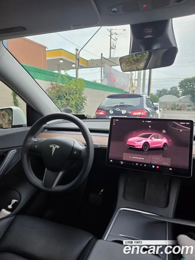 Tesla Model Y 2022 thumb 6