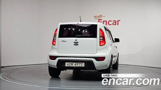 Kia Soul 2013 thumb 10