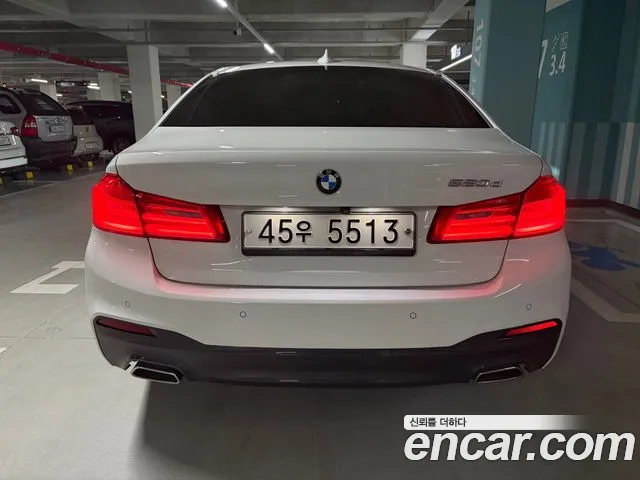 BMW 5 серии 2017 thumb 9