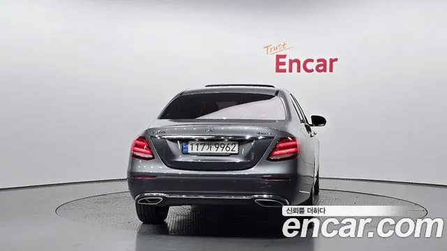 Mercedes-Benz E-Класс 2020 thumb 3