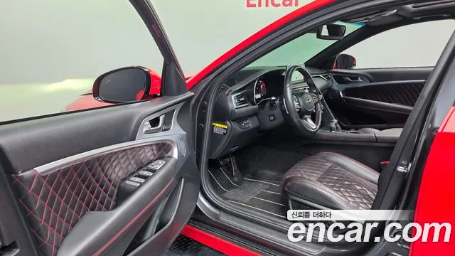 Genesis G70 2019 thumb 2
