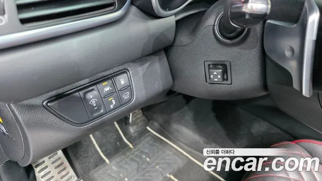 Genesis G70 2019 thumb 11