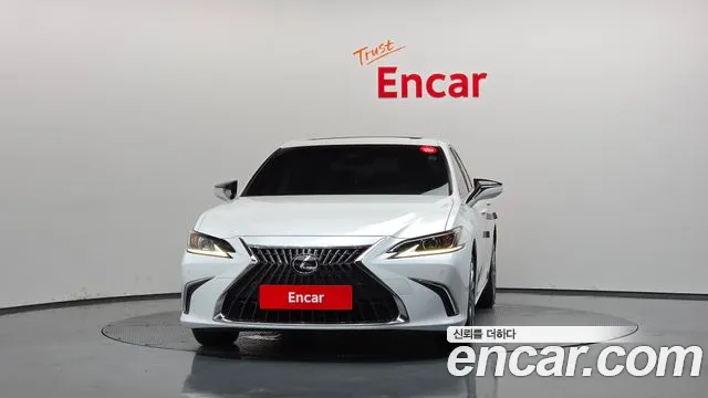 Lexus ES 2023 thumb 3