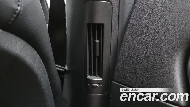 Land Rover Discovery Sport 2019 thumb 8