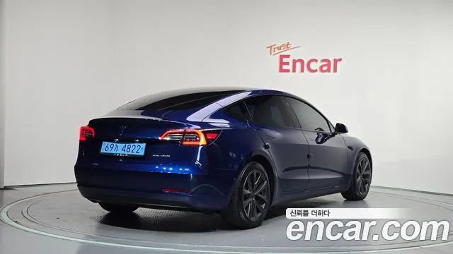 Tesla Model 3 2022 thumb 8