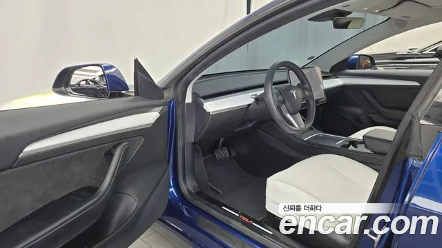 Tesla Model 3 2022 thumb 5