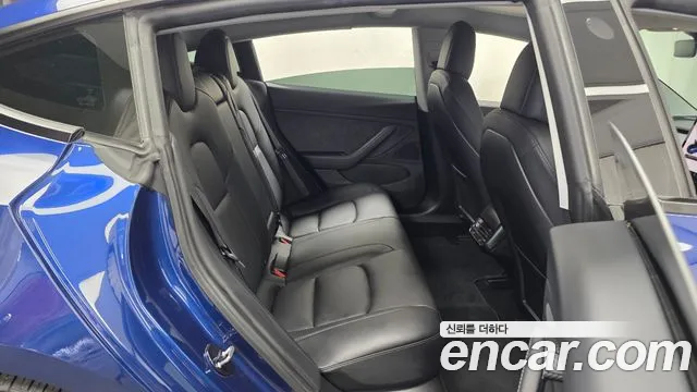 Tesla Model 3 2021 thumb 2