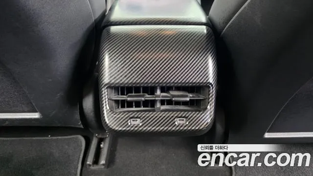 Tesla Model 3 2021 thumb 6