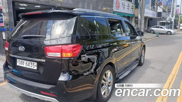 Kia Carnival 2017 thumb 4