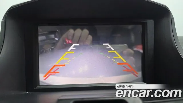 Renault Fluence 2016 thumb 10