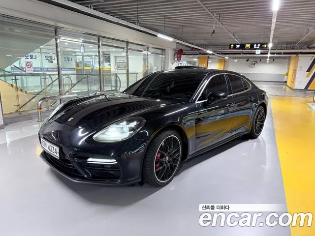 Porsche Panamera 2018 thumb 3