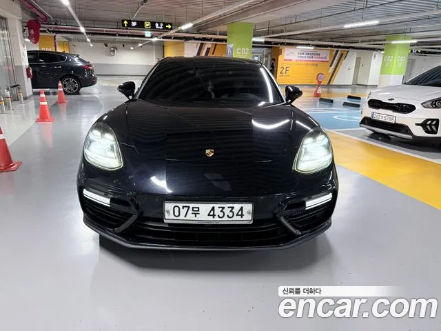 Porsche Panamera 2018 thumb 12