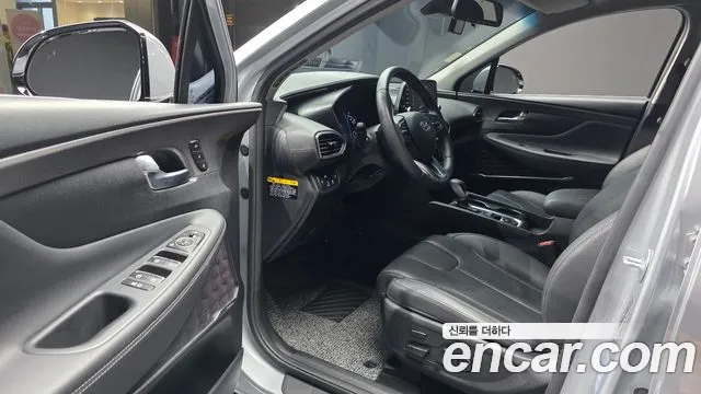 Hyundai Santa Fe 2018 thumb 9