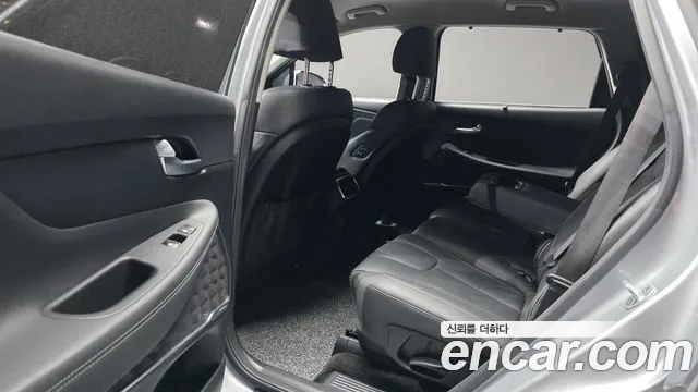 Hyundai Santa Fe 2018 thumb 12