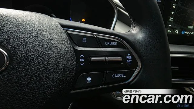 Hyundai Santa Fe 2018 thumb 4
